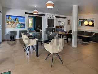  Maison � vendre 6 pi�ces 235 m�