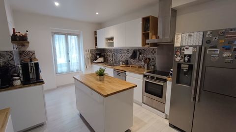   Demeure 8 pi�ces Maison - 8 pi�ce(s) - 133 m�