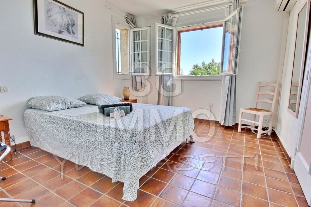 � vendre  Maison Antibes (06600)