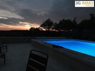  Maison � vendre 9 pi�ces 252 m�