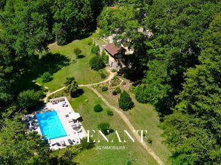  Maison � vendre 15 + pi�ces 495 m�