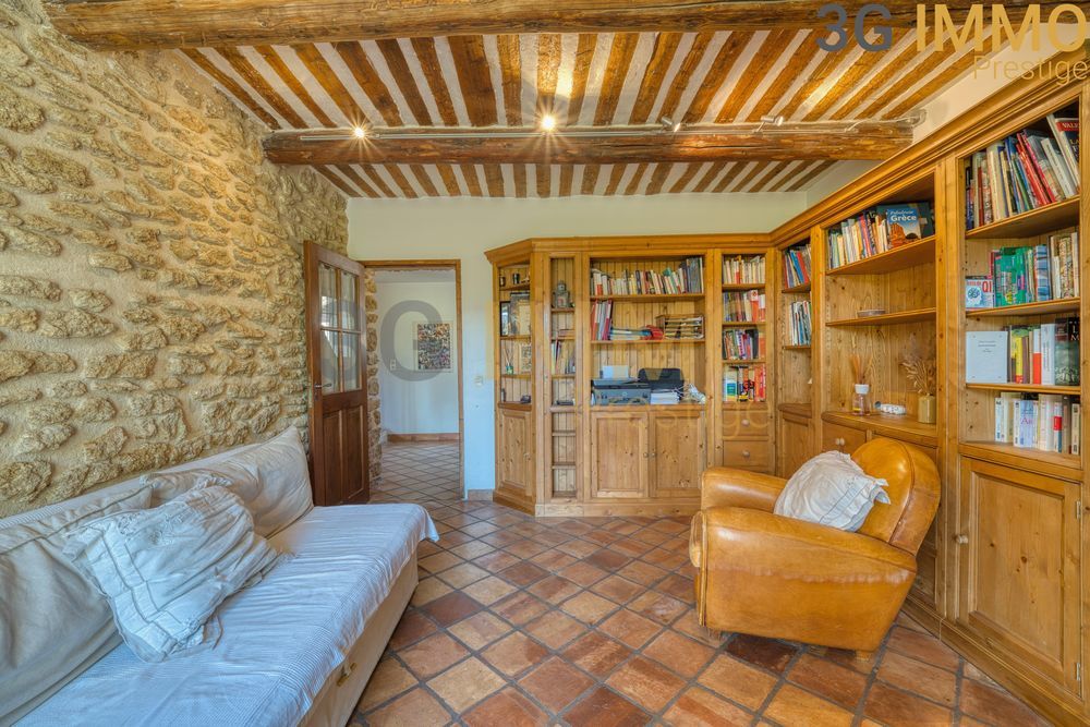 � vendre  Maison Uchaux (84100)