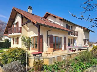  Maison � vendre 8 pi�ces 241 m�