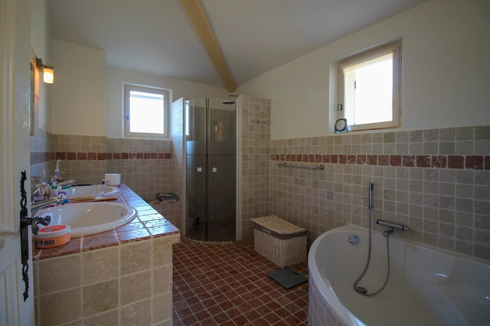 � vendre  Maison Montbrun-les-Bains (26570)