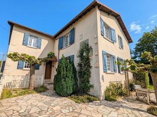  Maison � vendre 8 pi�ces 262 m�