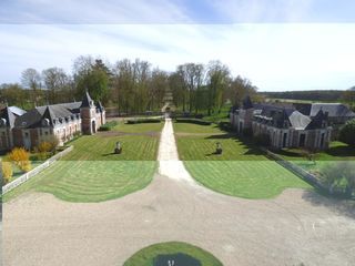  Propri�t�/ch�teau � vendre 15 + pi�ces 1600 m�