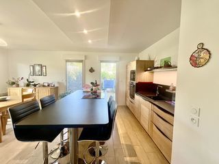  Appartement � vendre 3 pi�ces 77 m�