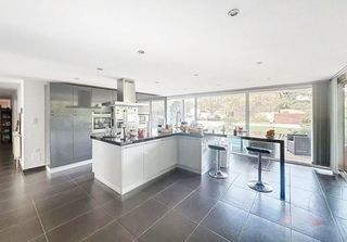  Maison � vendre 7 pi�ces 320 m�