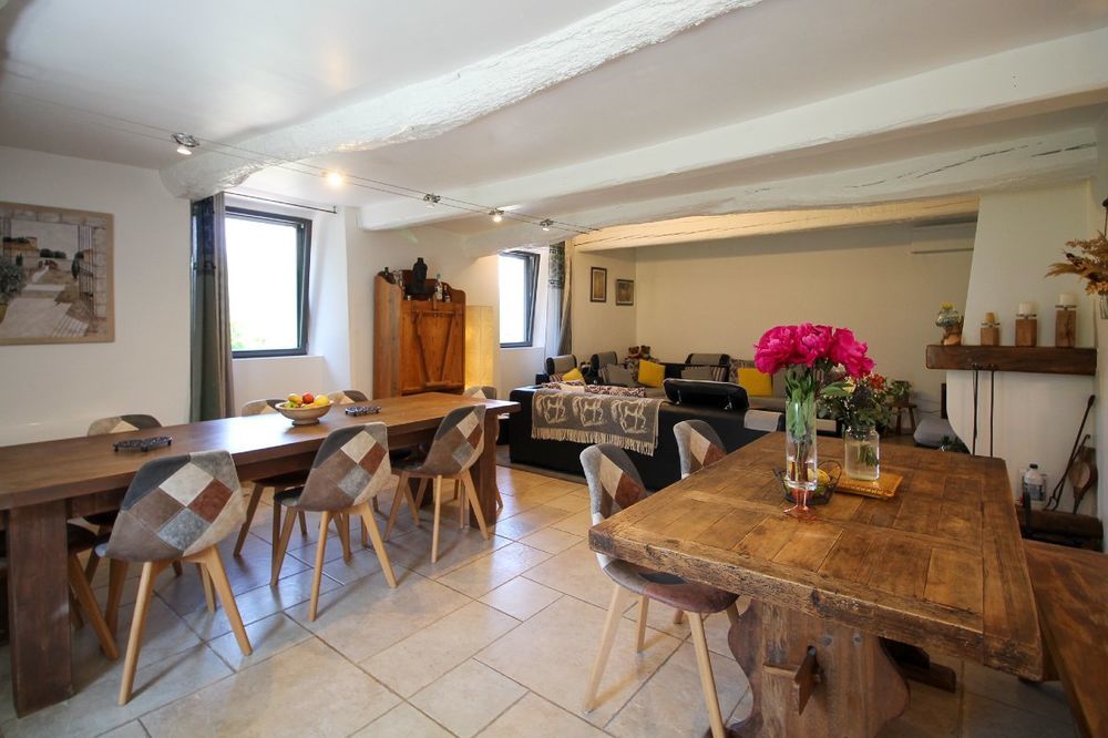 � vendre  Maison Montbrun-les-Bains (26570)