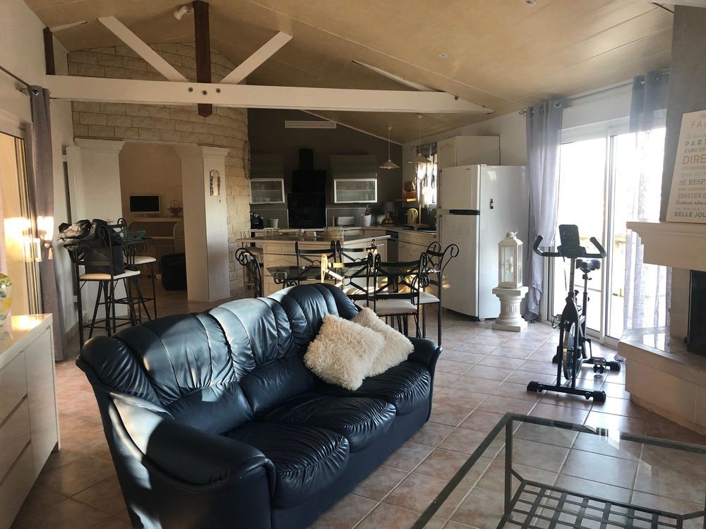 � vendre  Maison Carc�s (83570)