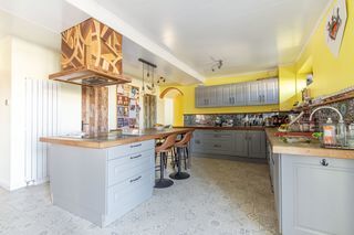  Maison � vendre 10 pi�ces 373 m�