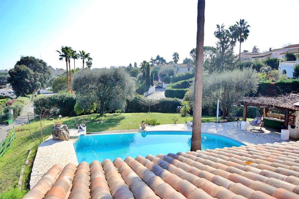 � vendre  Maison Antibes (06600)