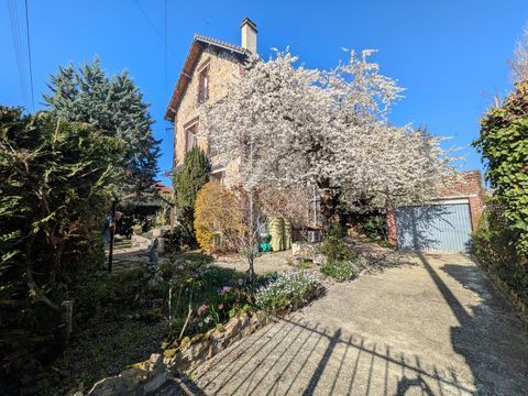   Maison 8 pi�ces Maison - 8 pi�ce(s) - 108 m�