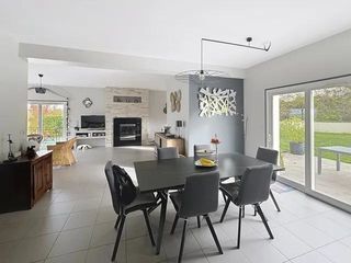  Maison � vendre 6 pi�ces 205 m�