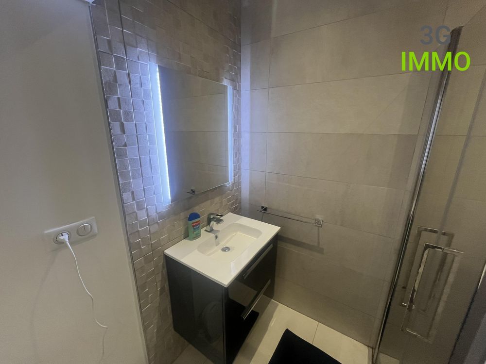 � vendre  Maison P�zenas (34120)