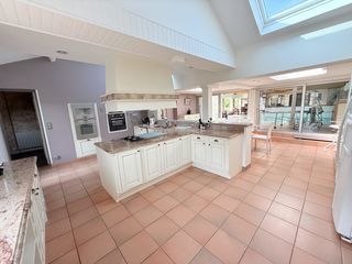  Maison � vendre 9 pi�ces 350 m�