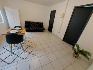  Immeuble � vendre 10 pi�ces 166 m�