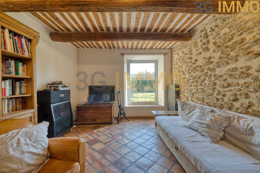 � vendre  Maison Uchaux (84100)