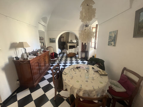   MAISON DE VILLAGE AU COEUR D'AREGNO - BALAGNE Maison - 4 pi�ce(s) - 180 m�