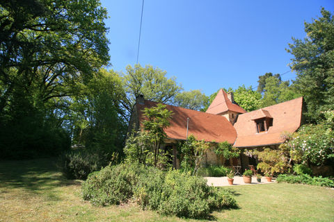   Propri�t� en pierre d'exception en bordure d'un charmant village   � seulement 20 minutes de Sarlat Maison - 5 pi�ce(s) - 125 m�
