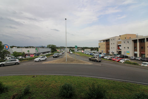 LOCAL COMMERCIAL 200 M2- ROCADE D'ALES- AVENUE MARECHAL JUIN. 3000 30100 Ales