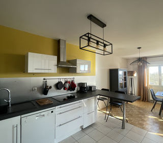  Appartement � louer 4 pi�ces 120 m�