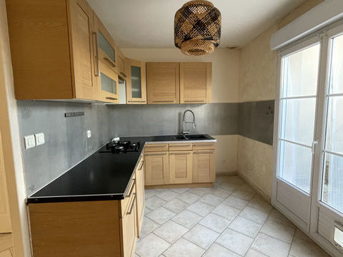   A LOUER - MAISON T3 CHANTEAU Maison - 3 pi�ce(s) - 72 m�