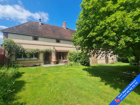   FERMETTE AVEC GRANDES D�PENDANCES EN CENTRE VILLAGE Maison - 5 pi�ce(s) - 102 m�