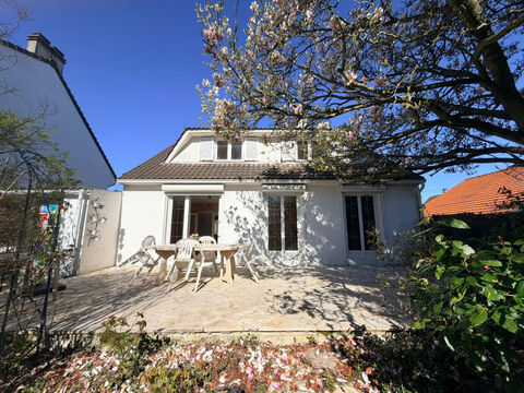   Pavillon familial sur un terrain de plus de 600m2 Maison - 6 pi�ce(s)