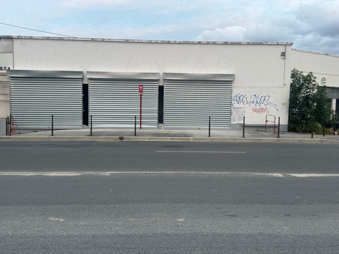 local commercial divisible en 3 locaux 320000 93460 Gournay sur marne