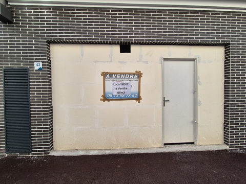 Local commercial de 85.63m2 &agrave; Tremblay-en-France 189000 93290 Tremblay en france