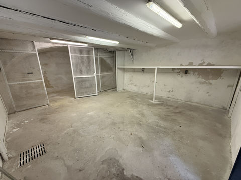 LOCAL DE STOCKAGE PROCHE FORVILLE 1020 06400 Cannes