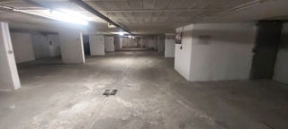  Parking / Garage � louer 
