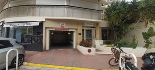  Parking / Garage � louer 