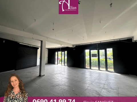 &Agrave; louer   Local commercial 118 m2 au RDC   Emplacement strat&eacute;gique Les Abymes 3584 97139 Les abymes