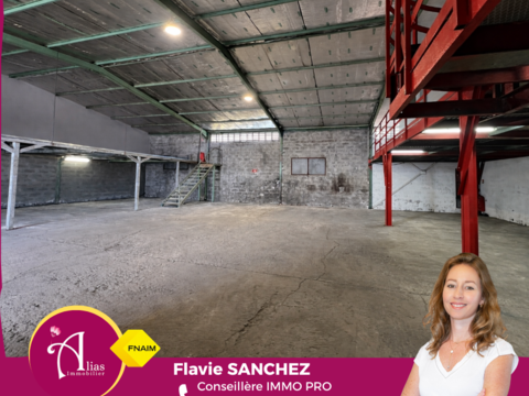 &Agrave; louer - D&eacute;p&ocirc;t / Local d'activit&eacute; de 435 m2 avec mezzanine   Proche Port Autonome 5110 97122 Baie mahault