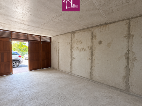 &Agrave; louer - Box 16m2 - R&eacute;sidence s&eacute;curis&eacute;e, Bas du fort - Le Gosier 290 97190 Le gosier