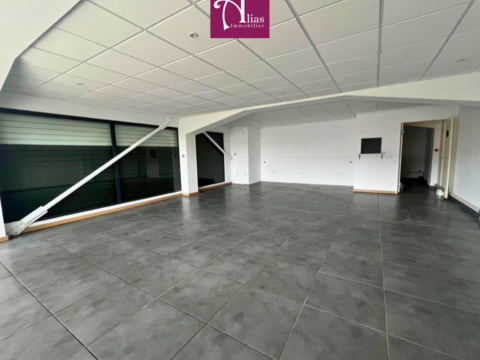 &Agrave; louer - Local commercial 92m2 - RDC - Jarry 2208 97122 Baie mahault