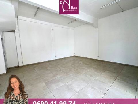 &Agrave; louer   Local de 50 m2 en rez-de-chauss&eacute;e   Pointe-&agrave;-Pitre 850 97110 Pointe a pitre