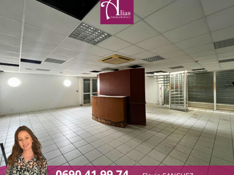 &Agrave; louer - Local commercial 600m2 - Nolivier - Sainte-Rose 9300 97115 Ste rose