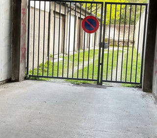  Parking / Garage � louer 