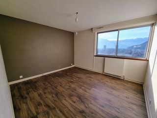  Appartement � louer 3 pi�ces 77 m�