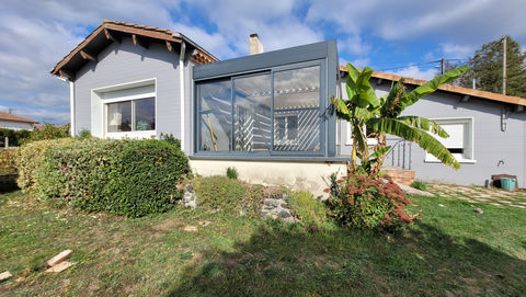   PAVILLON 3 CHAMBRES AVEC VIE DE PLAIN-PIED - LYS-HAUT-LAYON Maison - 5 pi�ce(s) - 101 m�