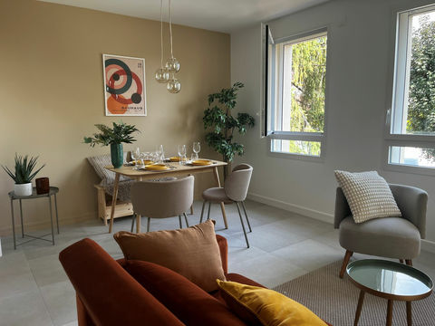   LA TRONCHE T3 DE 71M2 DONNANT SUR BALCON DE 11M2 Appartement - 3 pi�ce(s) - 71 m�