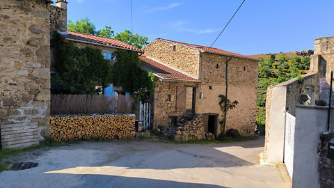   Maison en pierre avec terrain sur les hauteurs de ST MARCEL LES ANNONAY Maison - 6 pi�ce(s) - 315 m�