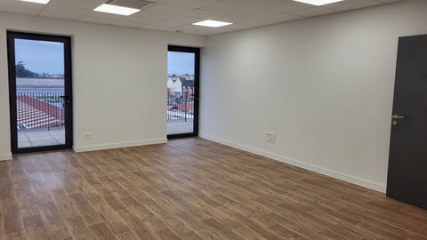 Ensemble de bureau &agrave; Saint-Just-Saint-Rambert 299900 42170 St just st rambert