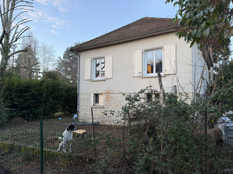   MAISON FAMILIALE AVEC GRAND TERRAIN - COEUR DE PRAYSSAC Maison - 7 pi�ce(s) - 130 m�