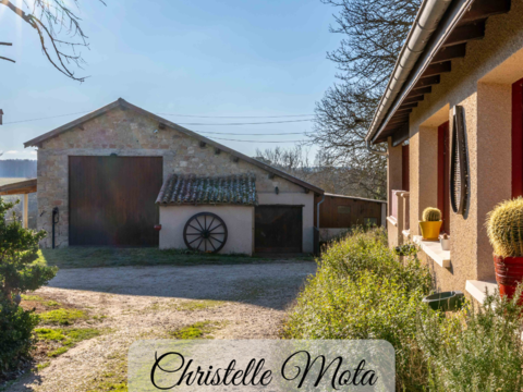   PROPRI�T� RARE EN CAMPAGNE   ID�ALE PROJET ANIMALIER / CHENIL / �LEVAGE Propri�t�/ch�teau - 5 pi�ce(s) - 136 m�