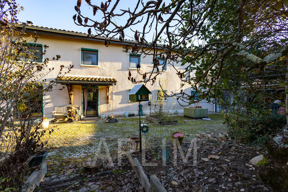 � vendre  Propri�t�/ch�teau Villette-sur-Ain (01320)