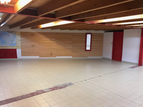 VENDS MURS COMMERCIAUX D UN ENSEMBLE IMMOBILIER 199000 85160 St jean de monts